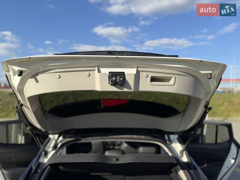 Хэтчбек Nissan Leaf 2019 в Львове