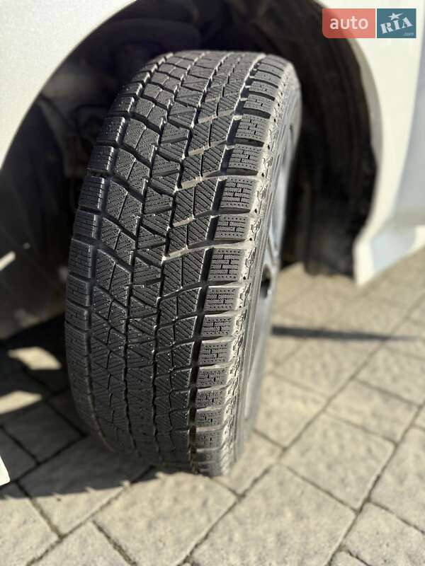 Хэтчбек Nissan Leaf 2019 в Львове