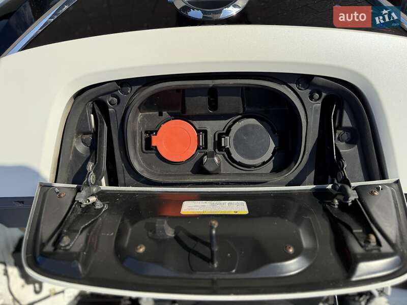 Хэтчбек Nissan Leaf 2019 в Львове