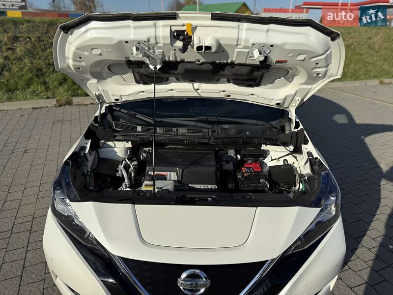 Хэтчбек Nissan Leaf 2019 в Львове