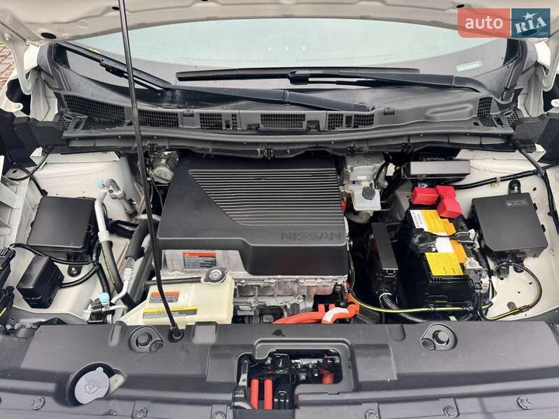 Хэтчбек Nissan Leaf 2019 в Львове