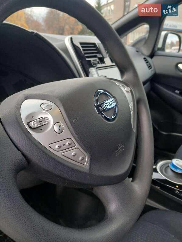 Хетчбек Nissan Leaf 2017 в Кременчуці