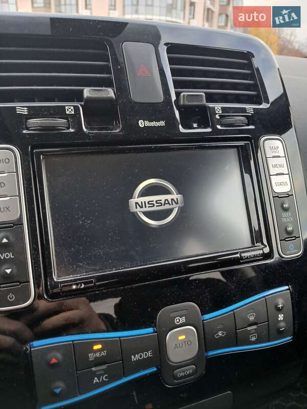 Хетчбек Nissan Leaf 2017 в Кременчуці