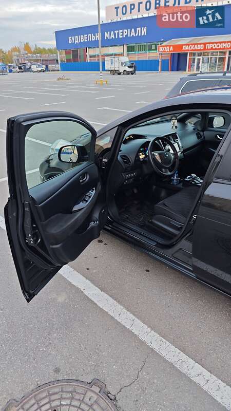 Хэтчбек Nissan Leaf 2017 в Каменец-Подольском фото 2 Хэтчбек Nissan Leaf 2017 в Каменец-Подольском