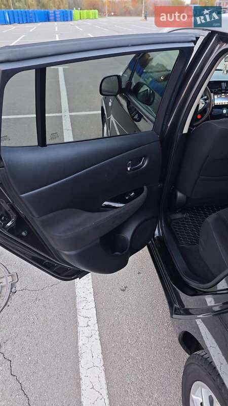 Хэтчбек Nissan Leaf 2017 в Каменец-Подольском фото 13 Хэтчбек Nissan Leaf 2017 в Каменец-Подольском