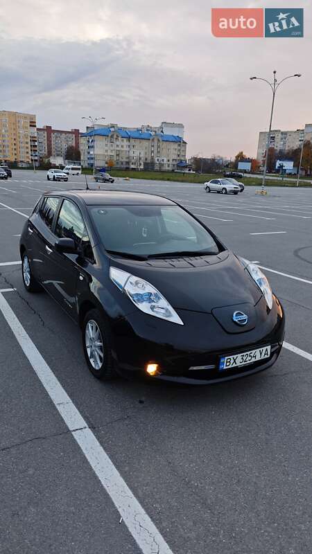 Хэтчбек Nissan Leaf 2017 в Каменец-Подольском фото 16 Хэтчбек Nissan Leaf 2017 в Каменец-Подольском