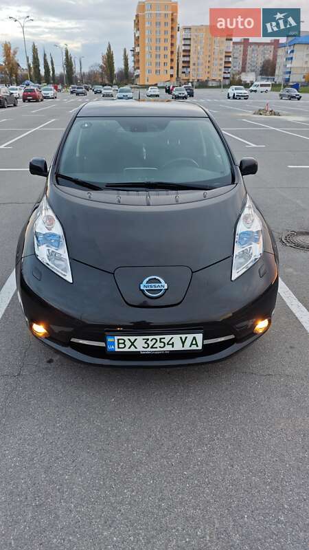Хэтчбек Nissan Leaf 2017 в Каменец-Подольском фото 17 Хэтчбек Nissan Leaf 2017 в Каменец-Подольском