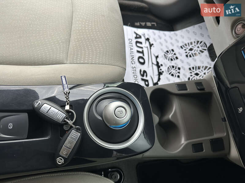 Хэтчбек Nissan Leaf 2012 в Луцке фото 12 Хэтчбек Nissan Leaf 2012 в Луцке