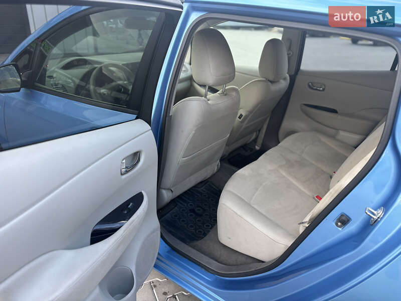 Хэтчбек Nissan Leaf 2011 в Владимире фото 18 Хэтчбек Nissan Leaf 2011 в Владимире