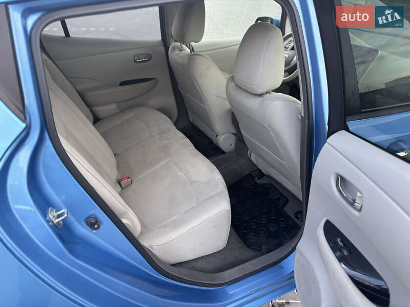 Хэтчбек Nissan Leaf 2011 в Владимире фото 22 Хэтчбек Nissan Leaf 2011 в Владимире