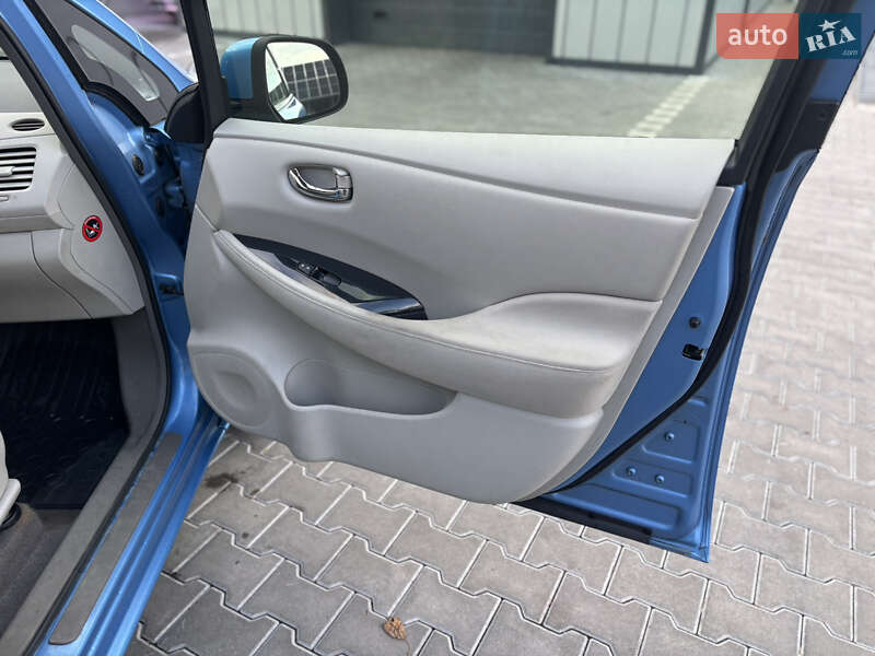 Хэтчбек Nissan Leaf 2011 в Владимире фото 24 Хэтчбек Nissan Leaf 2011 в Владимире