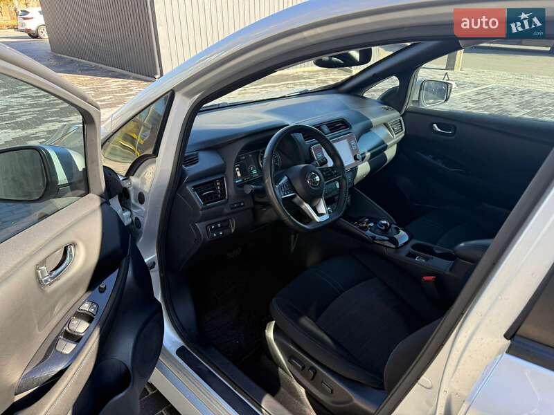 Хетчбек Nissan Leaf 2020 в Полтаві