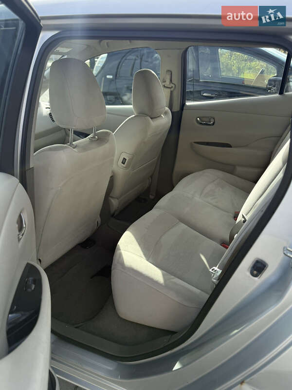 Хэтчбек Nissan Leaf 2012 в Радехове фото 18 Хэтчбек Nissan Leaf 2012 в Радехове