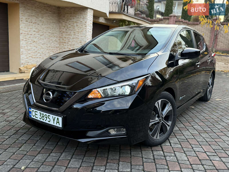 Хэтчбек Nissan Leaf 2018 в Черновцах