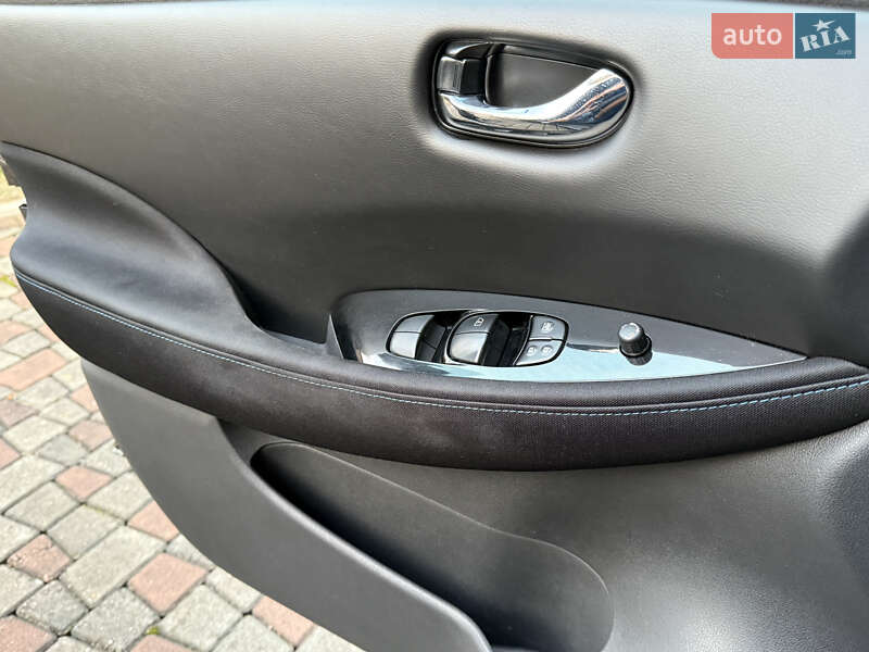 Хэтчбек Nissan Leaf 2018 в Черновцах