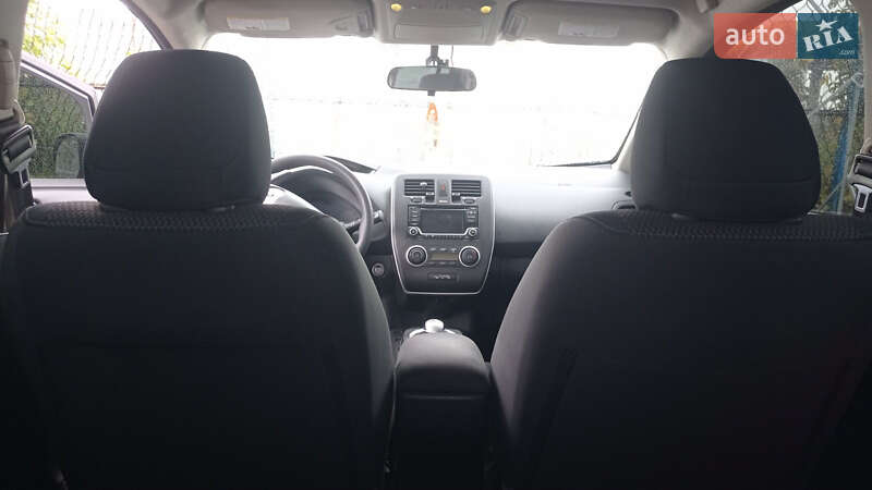 Хэтчбек Nissan Leaf 2017 в Полтаве