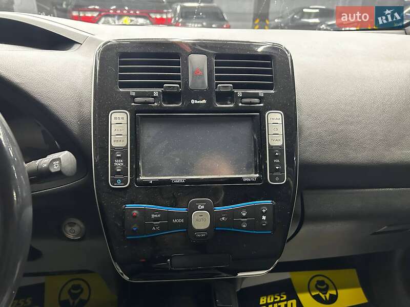 Хэтчбек Nissan Leaf 2014 в Черновцах