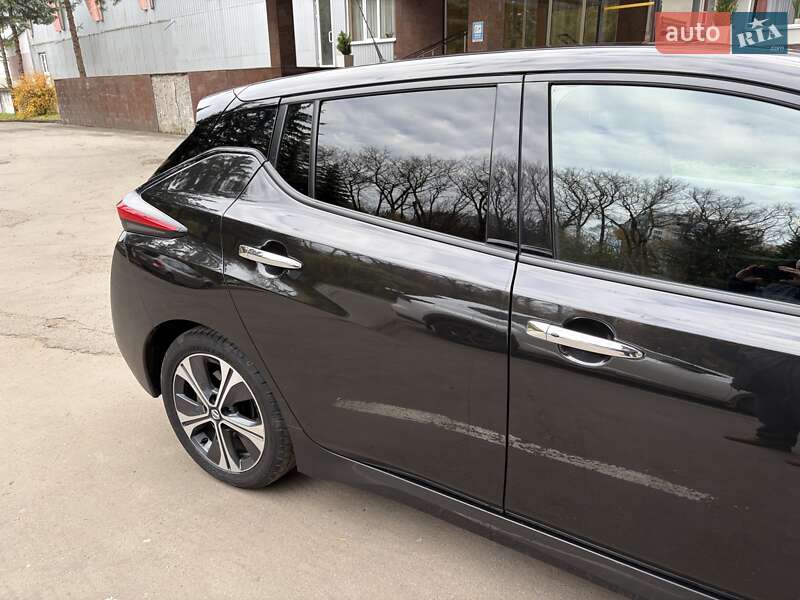 Хетчбек Nissan Leaf 2018 в Тернополі