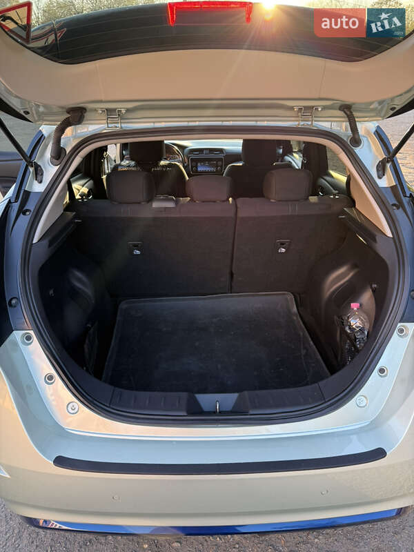 Хэтчбек Nissan Leaf 2018 в Ивано-Франковске