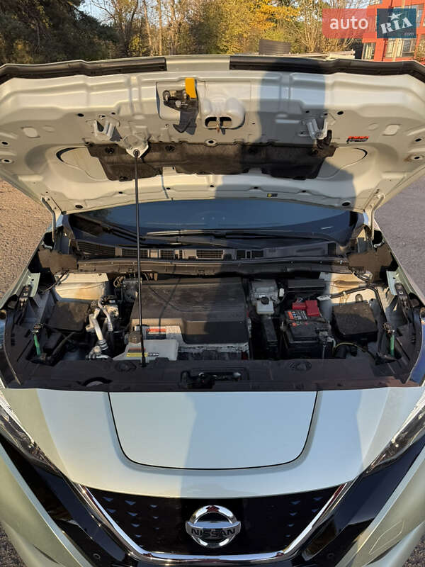 Хэтчбек Nissan Leaf 2018 в Ивано-Франковске