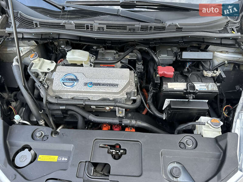 Хэтчбек Nissan Leaf 2012 в Золочеве фото 23 Хэтчбек Nissan Leaf 2012 в Золочеве