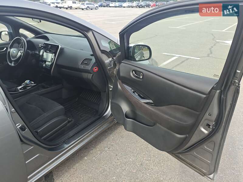 Хэтчбек Nissan Leaf 2013 в Киеве фото 20 Хэтчбек Nissan Leaf 2013 в Киеве