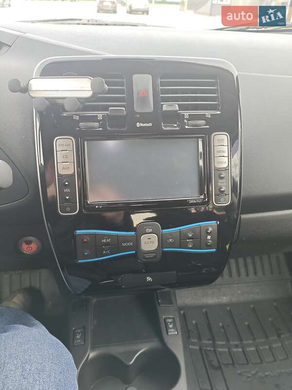 Хэтчбек Nissan Leaf 2013 в Киеве фото 27 Хэтчбек Nissan Leaf 2013 в Киеве