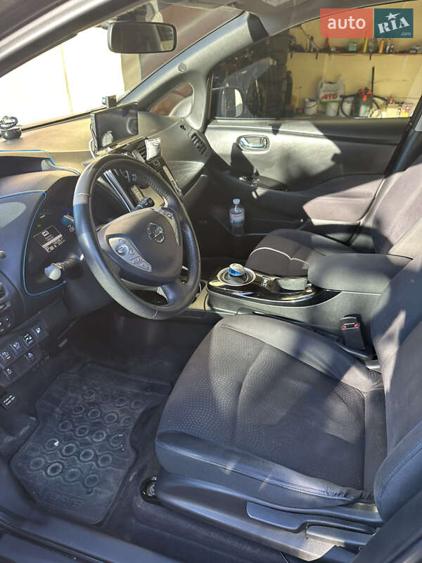 Хэтчбек Nissan Leaf 2017 в Одессе