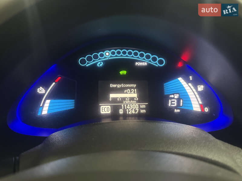 Хэтчбек Nissan Leaf 2013 в Львове