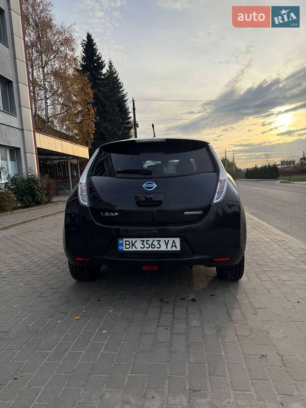 Хэтчбек Nissan Leaf 2013 в Ровно фото 10 Хэтчбек Nissan Leaf 2013 в Ровно