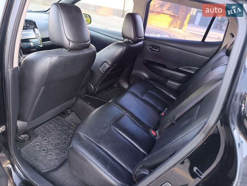 Хэтчбек Nissan Leaf 2013 в Любаре