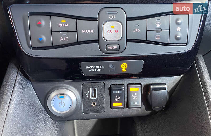 Хетчбек Nissan Leaf 2020 в Львові