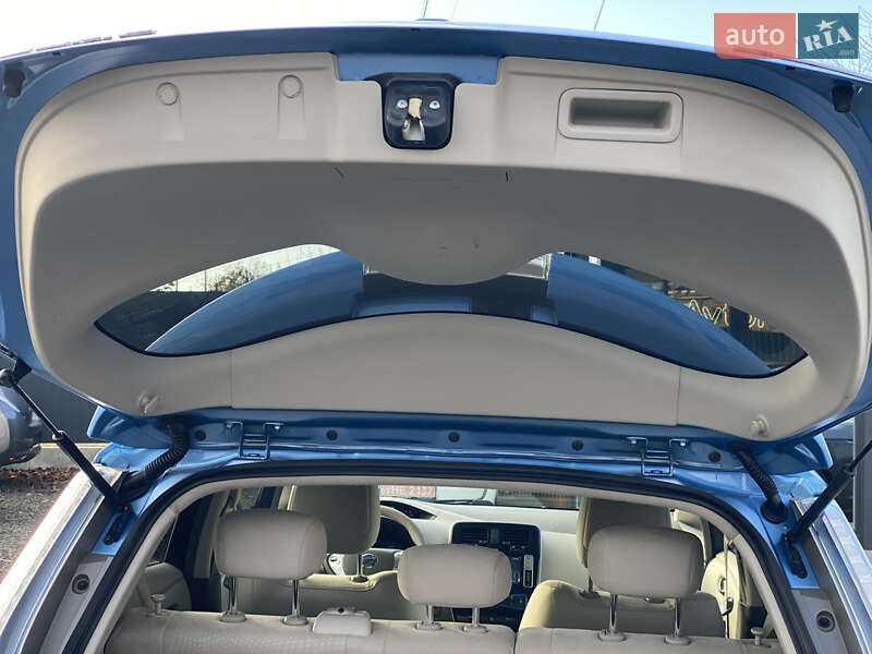 Хэтчбек Nissan Leaf 2011 в Луцке фото 64 Хэтчбек Nissan Leaf 2011 в Луцке