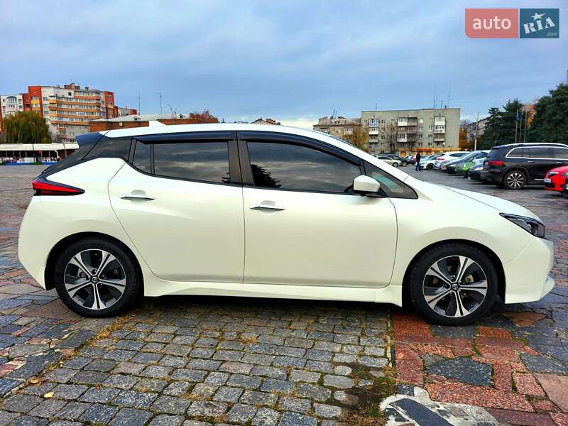 Хэтчбек Nissan Leaf 2020 в Кременчуге фото 10 Хэтчбек Nissan Leaf 2020 в Кременчуге