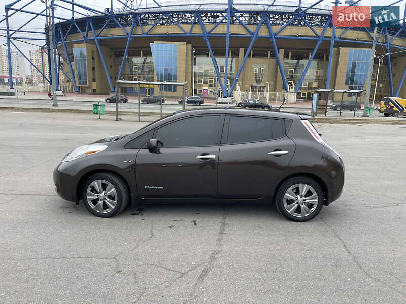 Хэтчбек Nissan Leaf 2015 в Харькове
