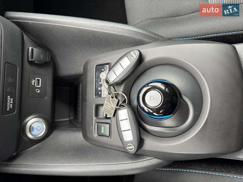 Хэтчбек Nissan Leaf 2022 в Львове
