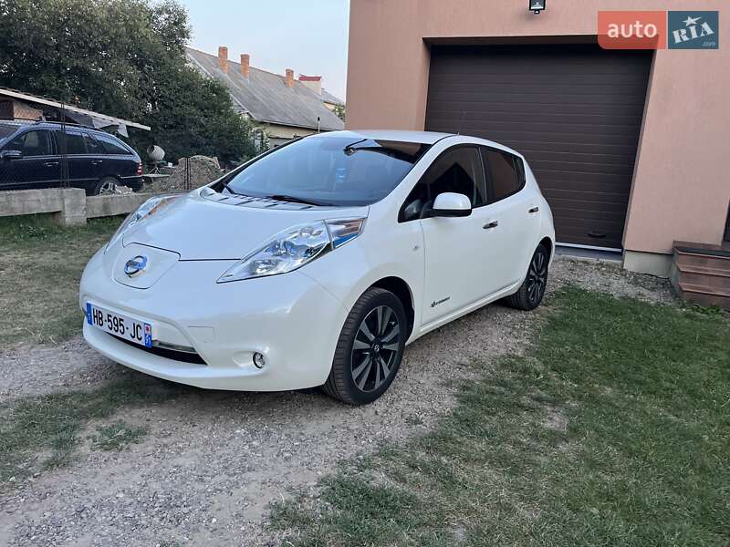 Хэтчбек Nissan Leaf 2017 в Черновцах