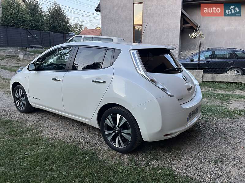 Хэтчбек Nissan Leaf 2017 в Черновцах