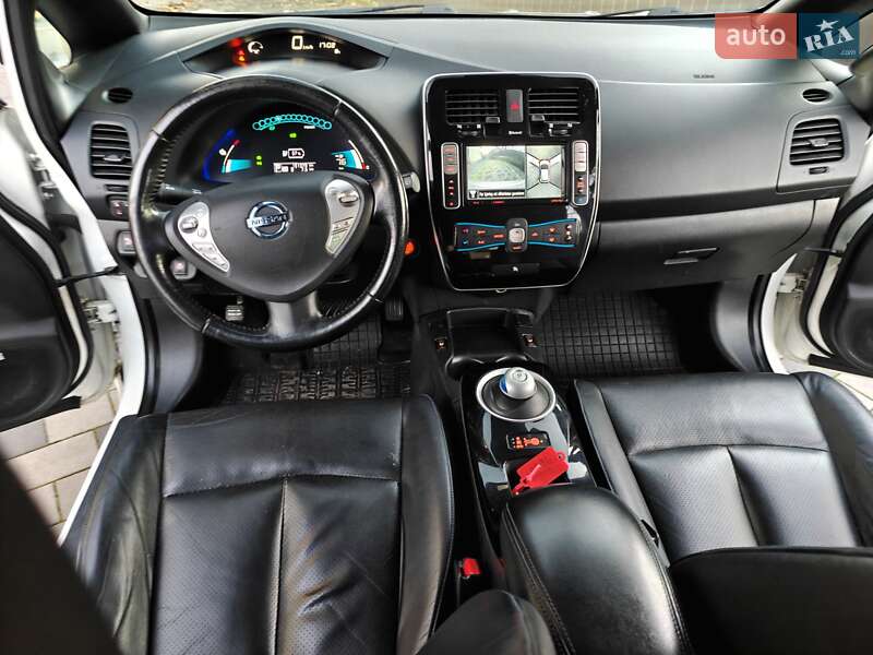 Хэтчбек Nissan Leaf 2013 в Ивано-Франковске