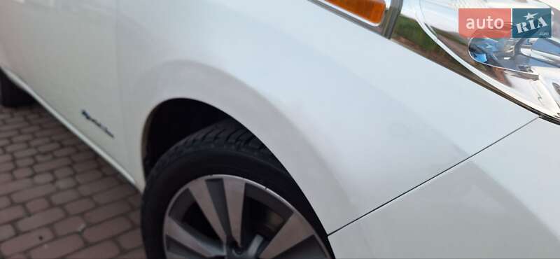 Хэтчбек Nissan Leaf 2013 в Ровно