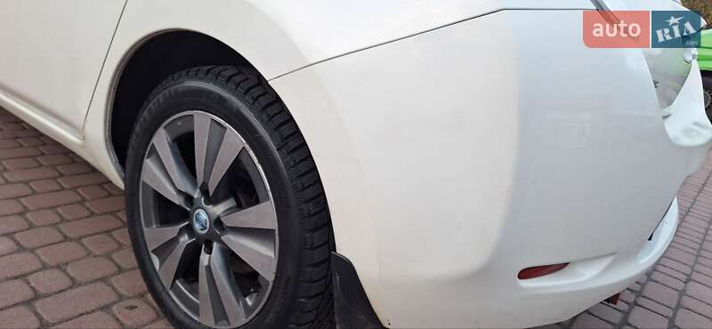 Хэтчбек Nissan Leaf 2013 в Ровно