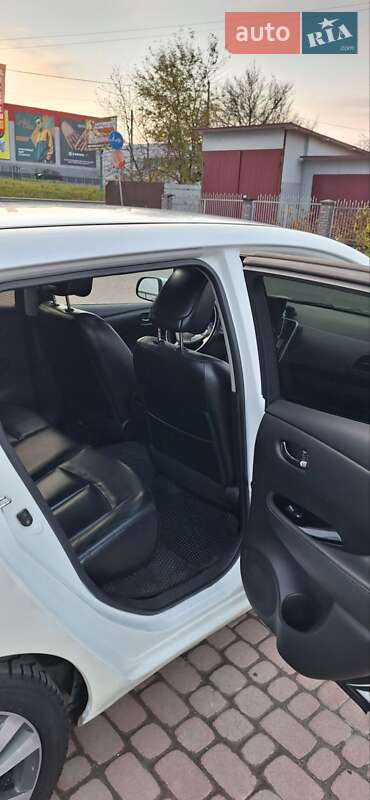 Хэтчбек Nissan Leaf 2013 в Ровно