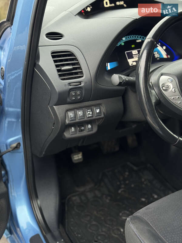 Хэтчбек Nissan Leaf 2013 в Виннице