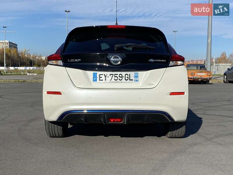 Хетчбек Nissan Leaf 2018 в Львові