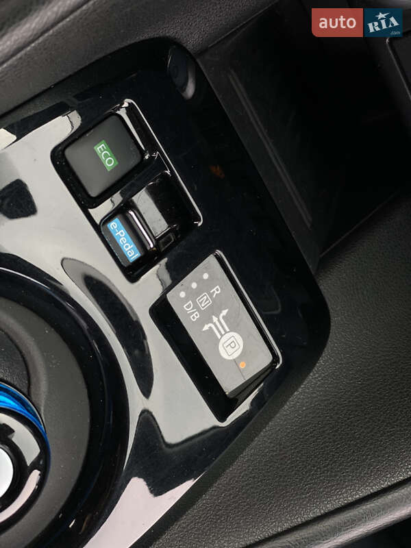 Хэтчбек Nissan Leaf 2023 в Луцке