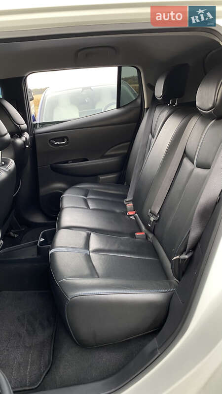 Хэтчбек Nissan Leaf 2023 в Луцке