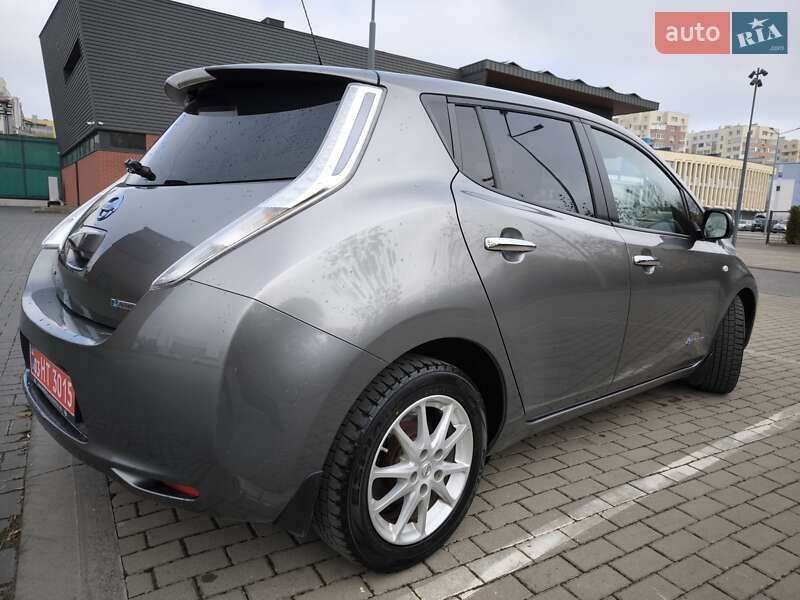 Хэтчбек Nissan Leaf 2016 в Львове