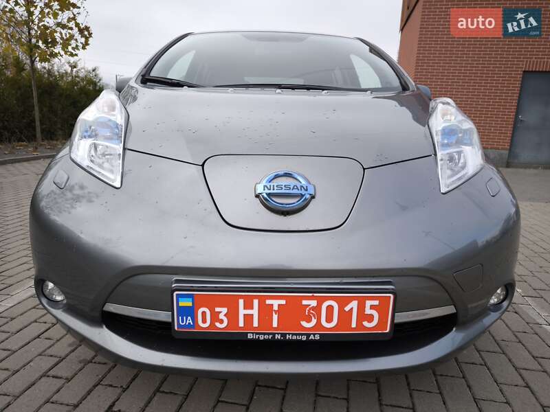 Хэтчбек Nissan Leaf 2016 в Львове