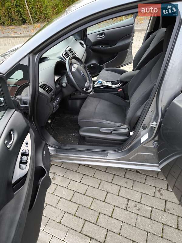 Хэтчбек Nissan Leaf 2016 в Львове