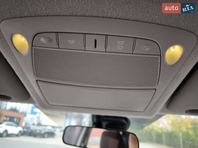 Хэтчбек Nissan Leaf 2016 в Львове